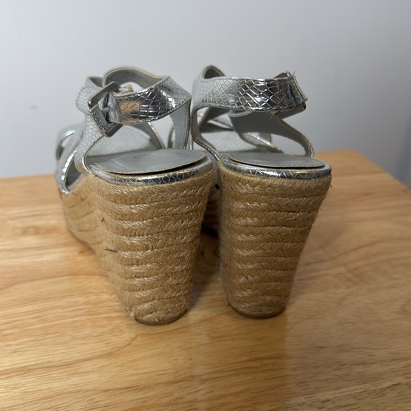 Cato Metallic Silver Snakeskin Wedges size 8.5 - Picture 3 of 9